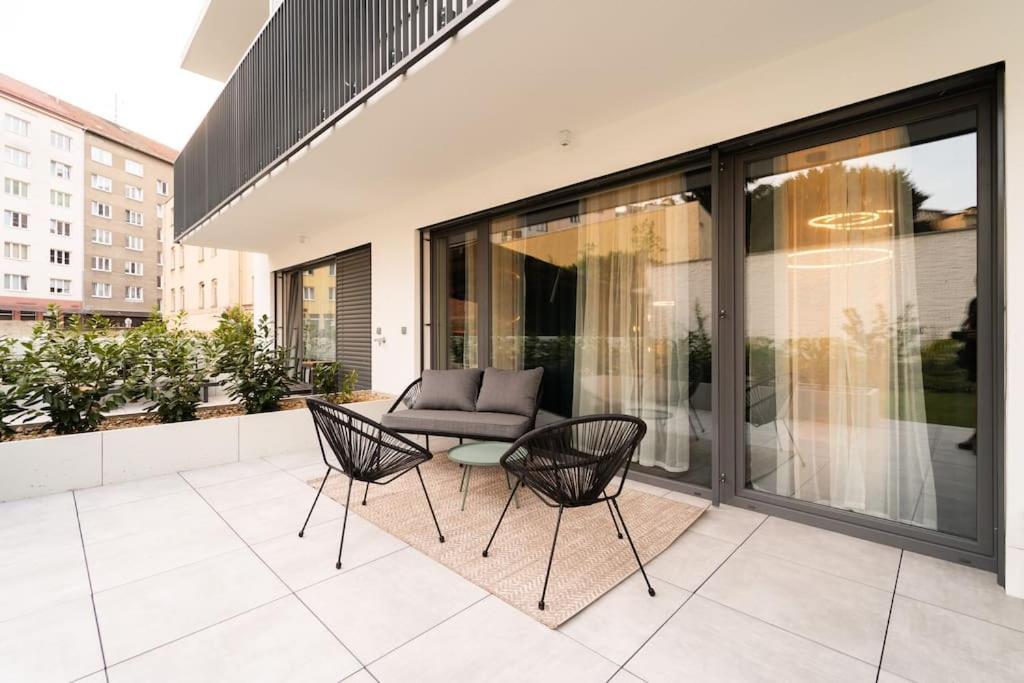 Green Garden Sauna Apartment Brno Bagian luar foto