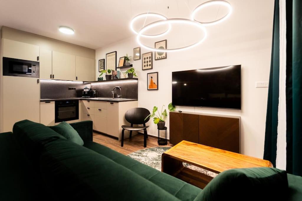 Green Garden Sauna Apartment Brno Bagian luar foto