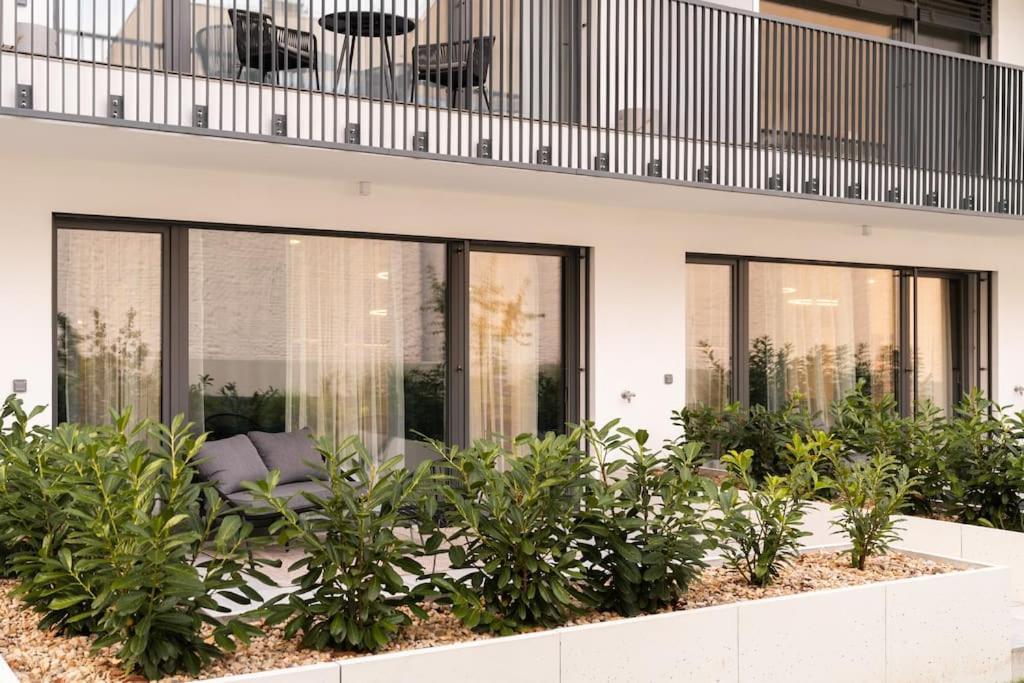 Green Garden Sauna Apartment Brno Bagian luar foto