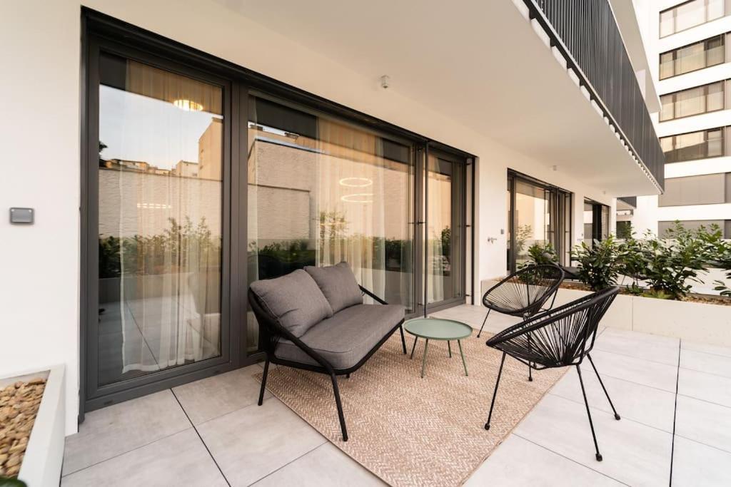 Green Garden Sauna Apartment Brno Bagian luar foto