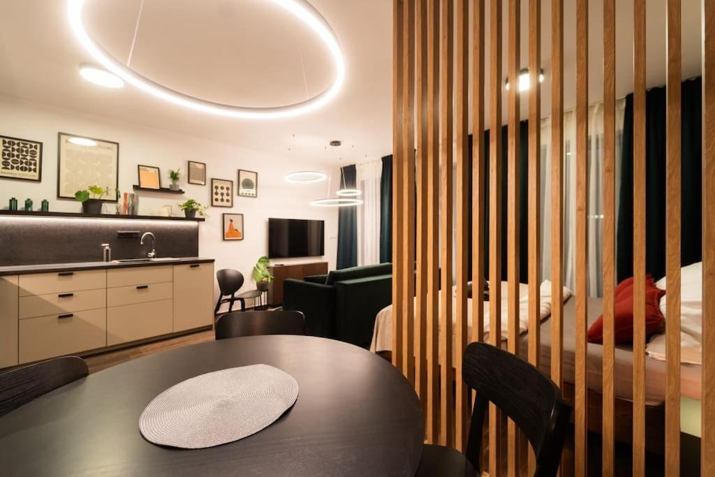 Green Garden Sauna Apartment Brno Bagian luar foto